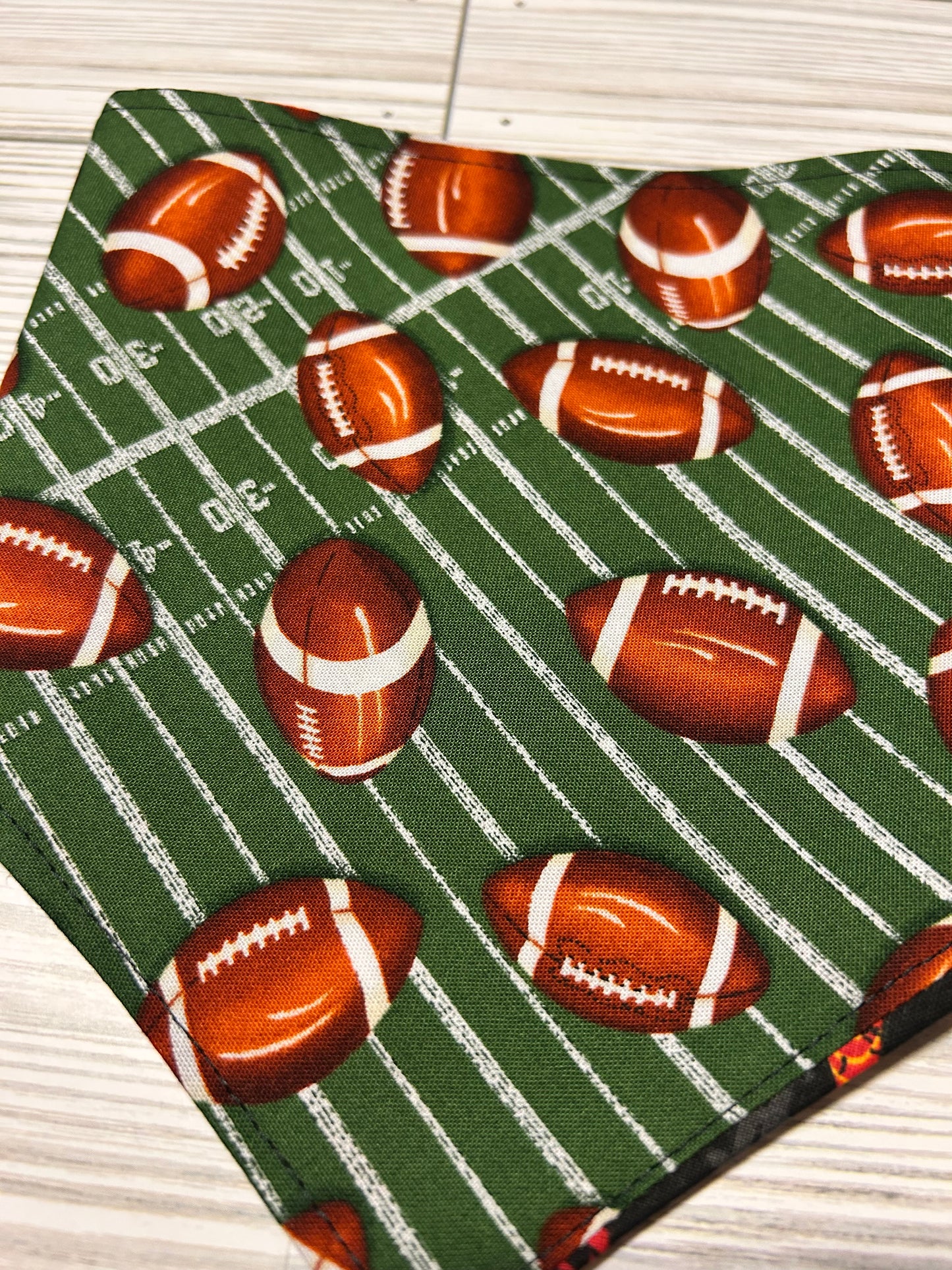 Chiefs Helmet & Flags